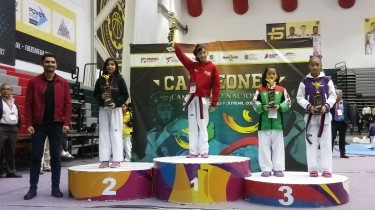 Premiación de la categoría infantil en el Campeonato Nacional