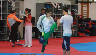 Taekwondoínes olímpicos continúan con su preparación rumbo a Río 2016