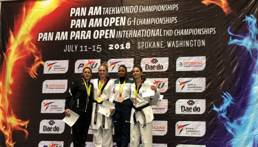 María Espinoza obtuvo dos medallas de plata en Washington