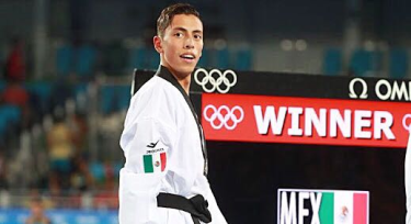 Carlos Navarro cumplió un año como líder mundial pero no se conforma