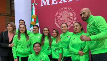 El equipo de ParaTaekwondo presente en el abanderamiento de la Delegación que competirá en los ParaPanamericanos